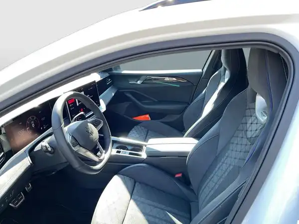 VW PASSAT (9/20)