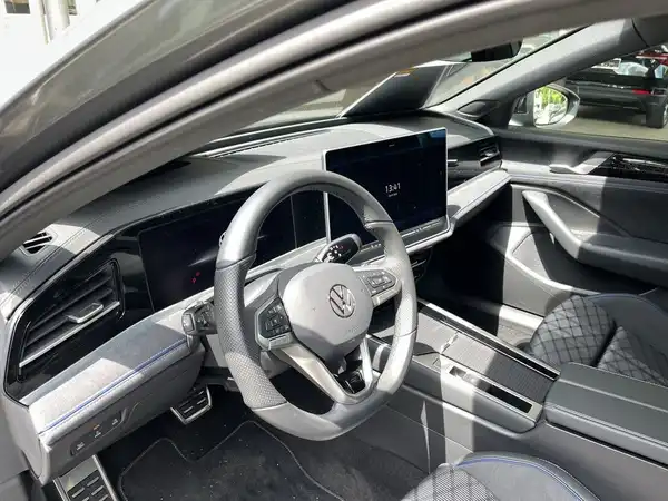 VW PASSAT VARIANT (17/22)