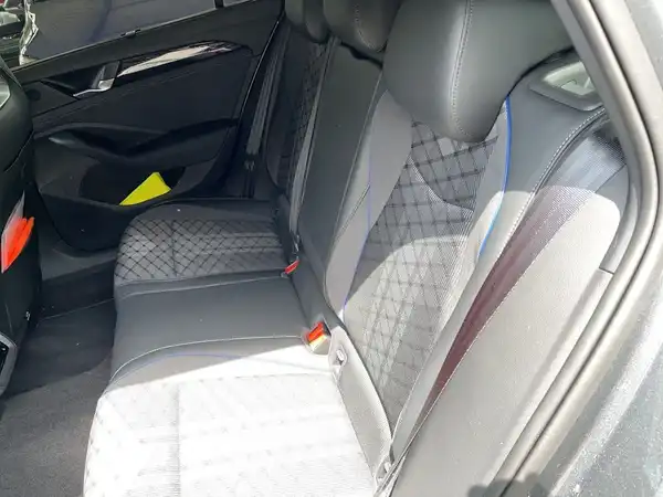 VW PASSAT VARIANT (8/22)