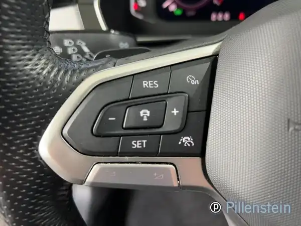 VW PASSAT VARIANT (11/17)