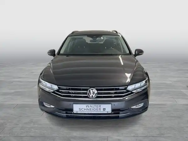 VW PASSAT VARIANT (7/17)