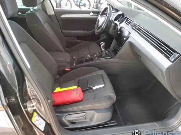 VW PASSAT (7/9)