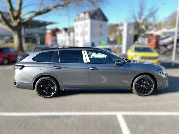 VW PASSAT (6/18)