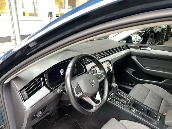 VW PASSAT VARIANT (17/21)