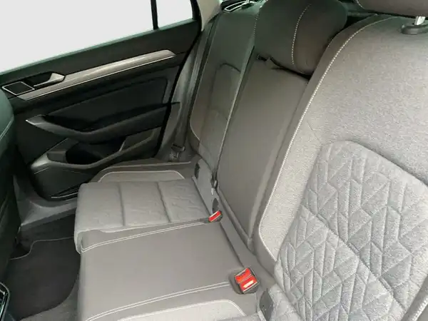 VW PASSAT VARIANT (8/21)