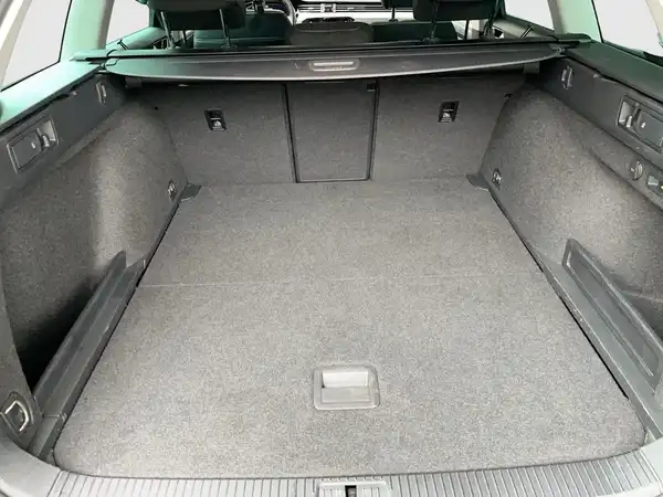 VW PASSAT VARIANT (9/21)
