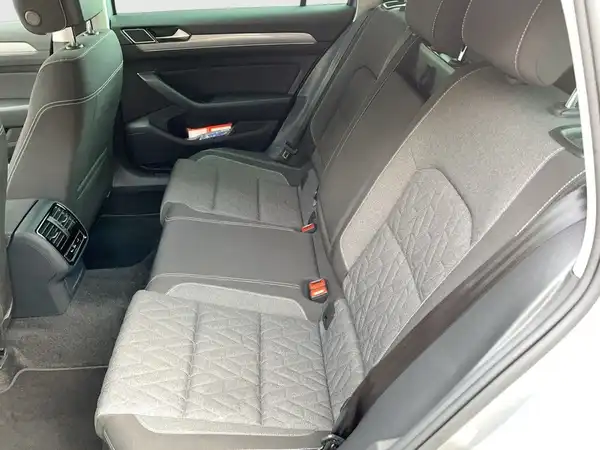 VW PASSAT VARIANT (13/23)