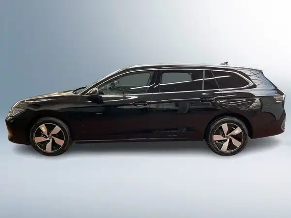 VW PASSAT (2/13)