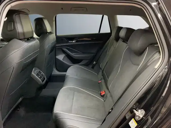 VW PASSAT (12/13)