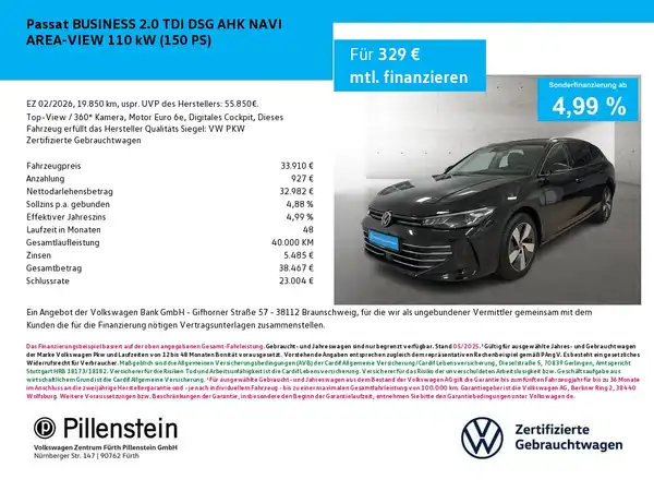 Das Bild zeigt einen VW Passat in schwarz, aufgenommen von vorne. Es handelt sich um eine Anzeige mit Finanzierungsdetails und enthält das Händlerlogo sowie markante Texteinblendungen.