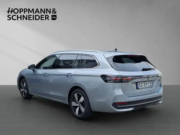 VW PASSAT (2/20)