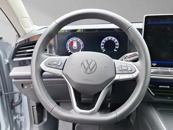 VW PASSAT (11/20)