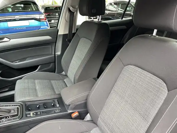 VW PASSAT VARIANT (12/17)