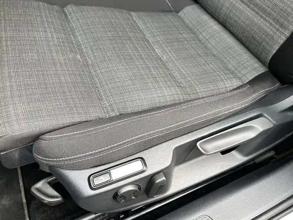 VW PASSAT VARIANT (13/17)