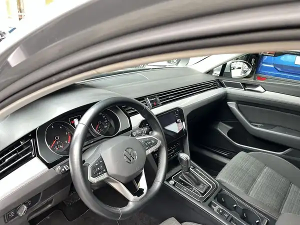 VW PASSAT VARIANT (14/17)