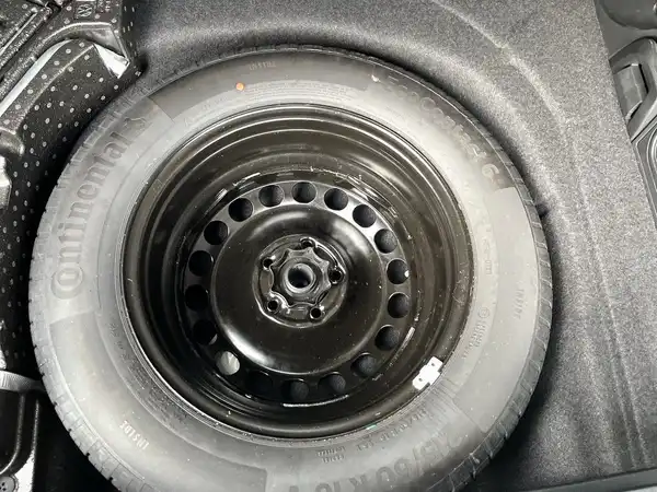VW PASSAT VARIANT (10/17)