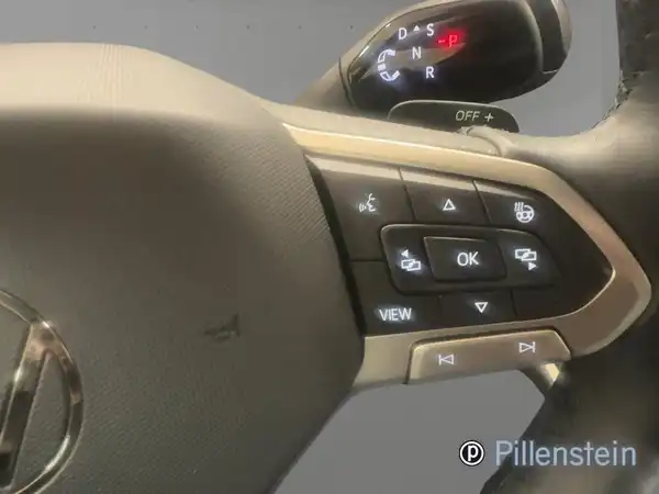 VW PASSAT (16/19)