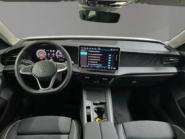VW PASSAT (7/15)