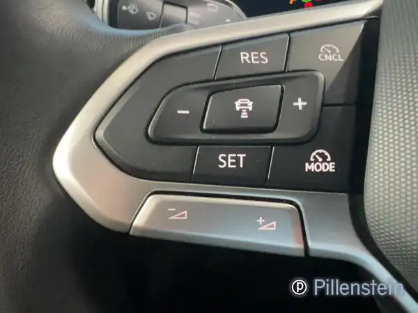 VW PASSAT VARIANT (9/17)