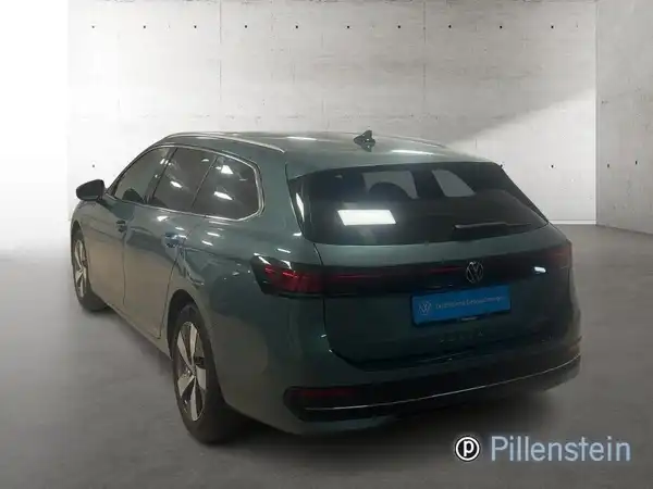 VW PASSAT (5/19)