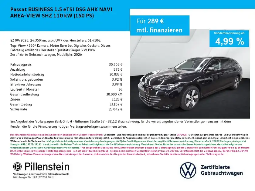 Das Bild zeigt einen VW Passat in Schwarz aus der Seitenansicht. Es handelt sich um eine Anzeige mit Finanzierungsdetails und dem Händlerlogo von Pillenstein.