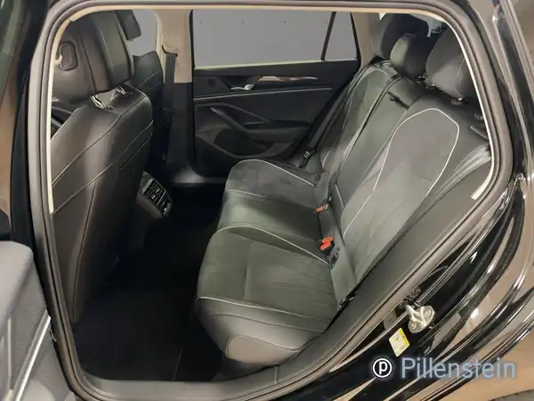VW PASSAT (12/19)