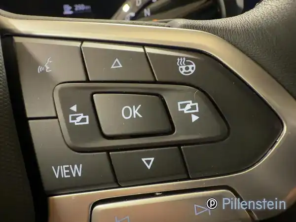 VW PASSAT (16/19)