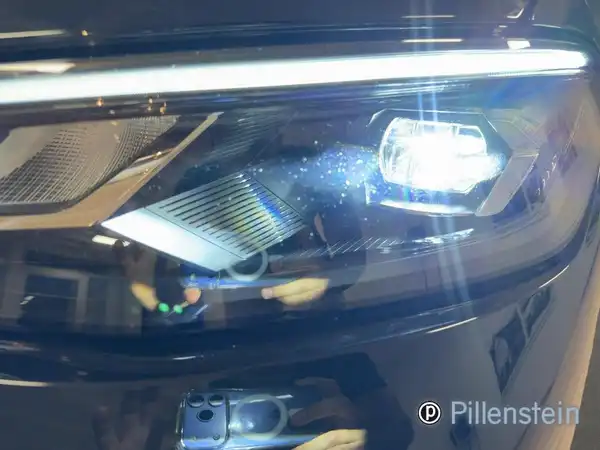 VW PASSAT (17/19)