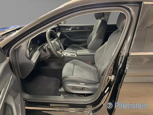 VW PASSAT (9/19)