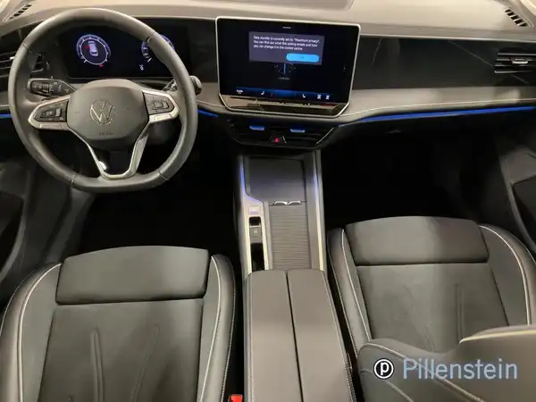 VW PASSAT (10/19)