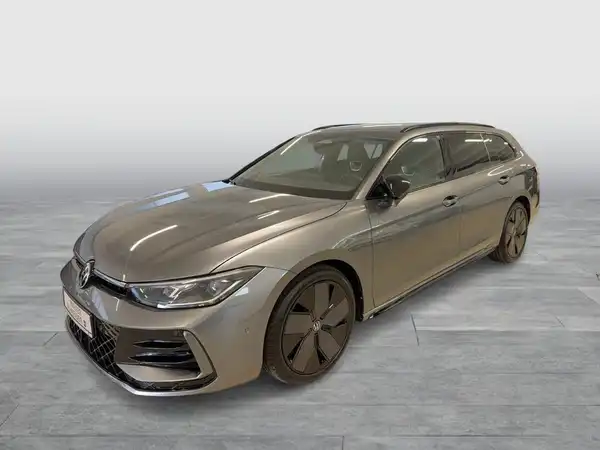 VW PASSAT VARIANT (1/18)