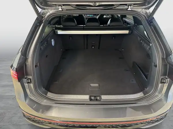 VW PASSAT VARIANT (11/18)
