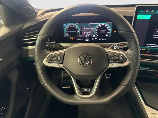 VW PASSAT VARIANT (17/18)