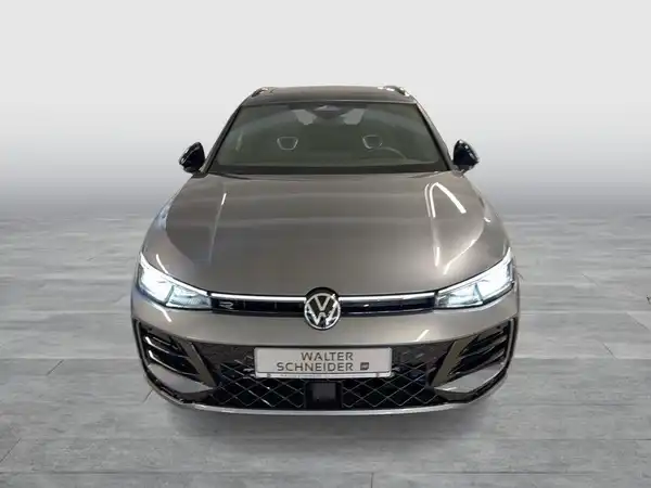 VW PASSAT VARIANT (7/18)