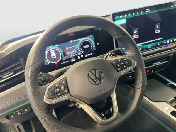 VW PASSAT VARIANT (9/18)