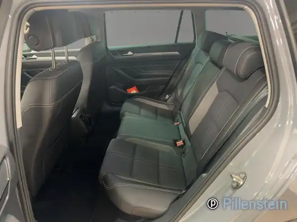 VW PASSAT VARIANT (10/17)