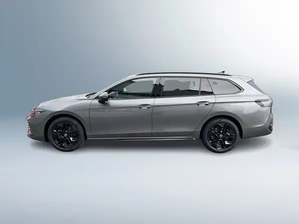 VW PASSAT (2/15)