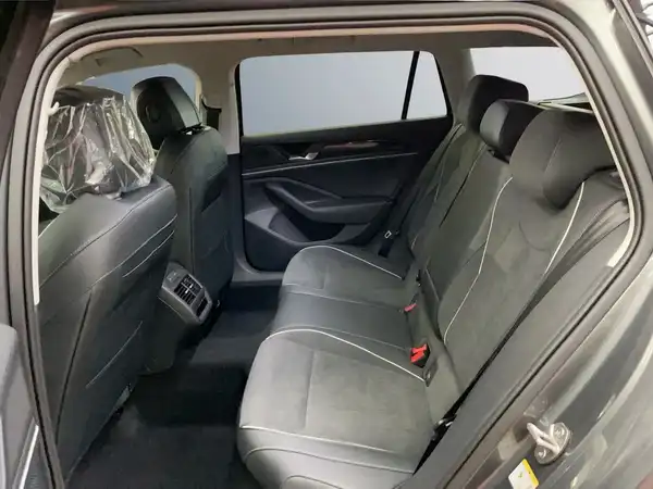 VW PASSAT (12/13)