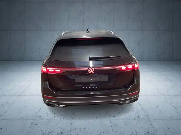 VW PASSAT (4/16)