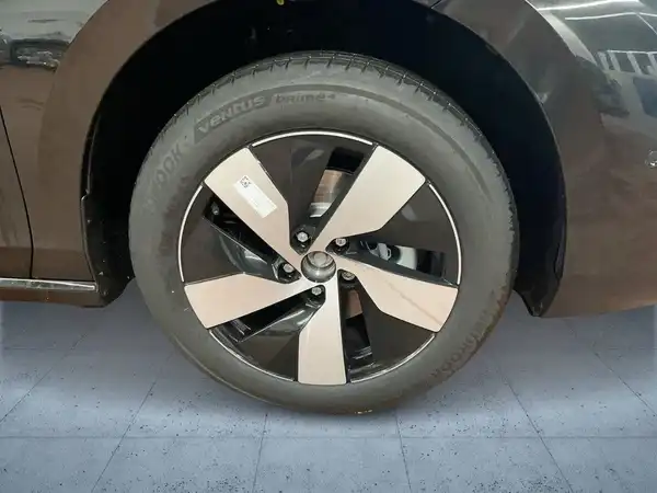 VW PASSAT (7/16)