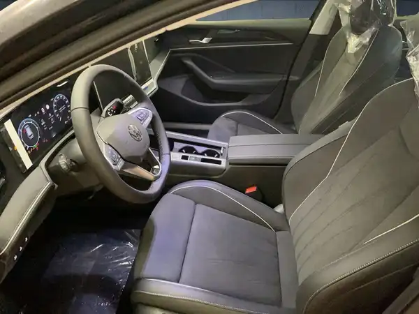 VW PASSAT (9/16)