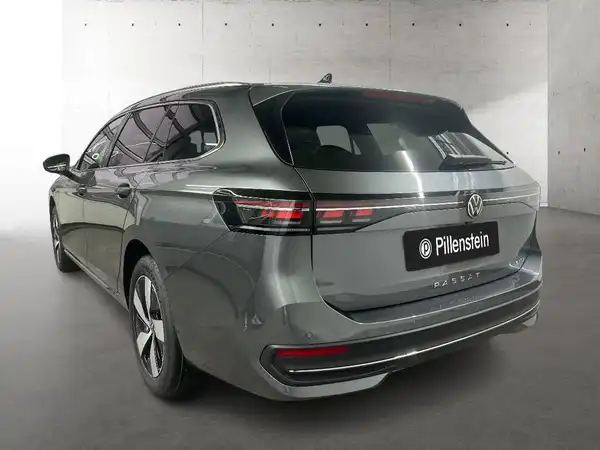VW PASSAT (2/14)