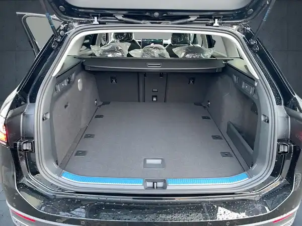 VW PASSAT (13/16)
