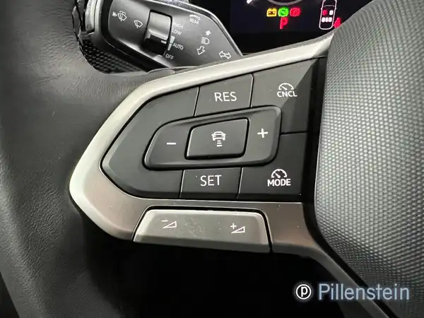 VW PASSAT (8/15)
