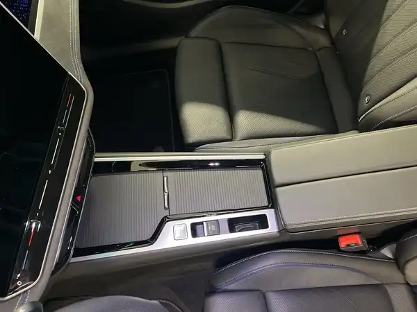 VW PASSAT VARIANT (18/21)
