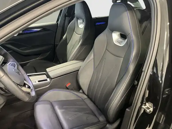 VW PASSAT VARIANT (20/21)