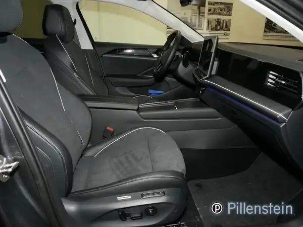 VW PASSAT (4/12)