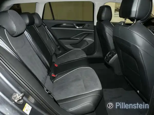 VW PASSAT (5/12)