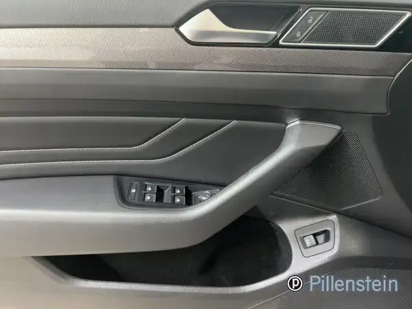 VW PASSAT VARIANT (7/8)