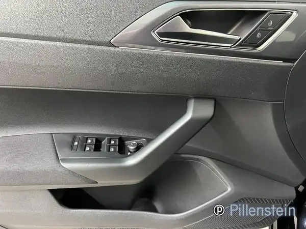 VW POLO (8/15)
